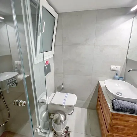 Family Two Bedroom Benaki Apartment *